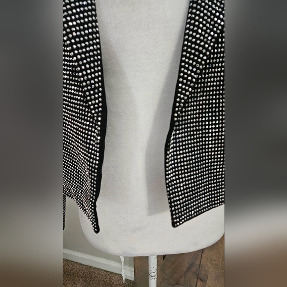 CLOUD TEN Jones Studded Cropped Blazer. Black Silver Studded. Size Small - Picture 8 of 15